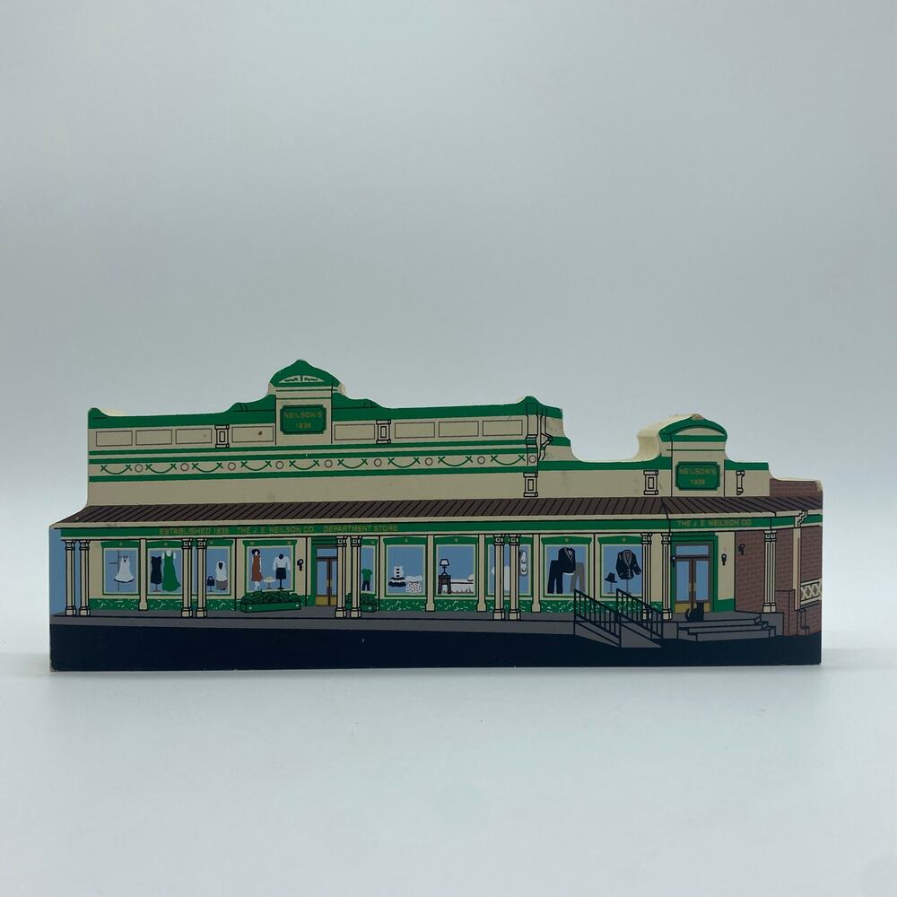 The Cat's Meow J. E. Neilson's on the Oxford Square Miniature Display Collect